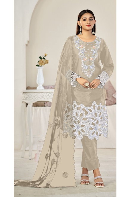 Bilqis 200 A To D Cambric Cotton Pakistani Salwar Suits Wholesale Price In Surat